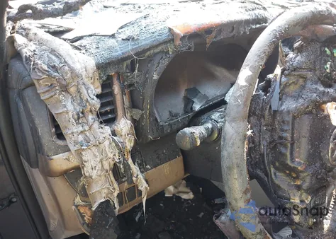 2019 Toyota Highlander Le Plus from USA, damaged, VIN 5TDZZRFH5KS357219